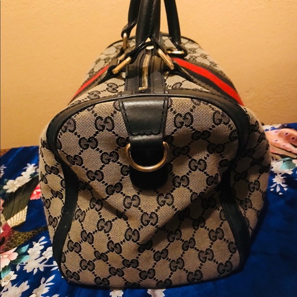 Gucci Luggage bag! Super cute for your travels!! - Picture 2 of 3